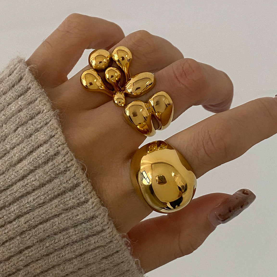 Moryet - Adjustable Gold Ring with Claws
