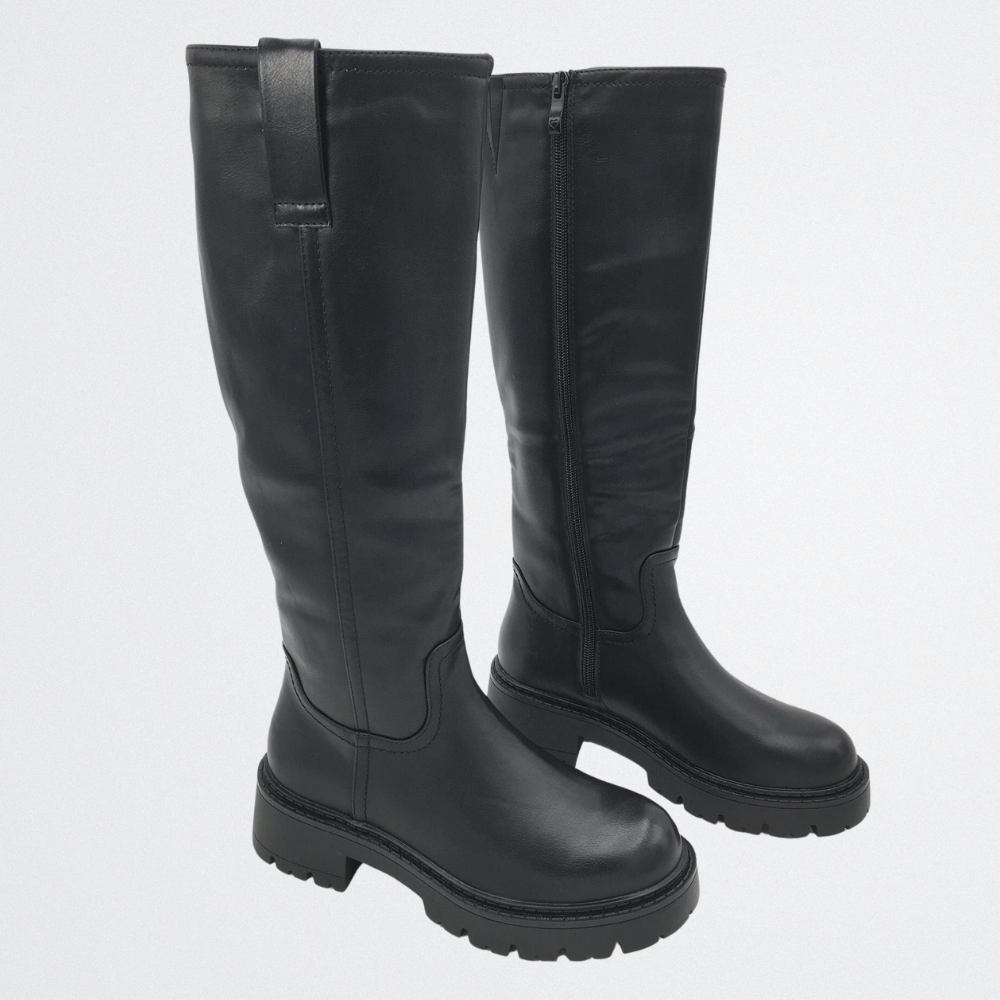 Cora – Klassische flache Stiefel