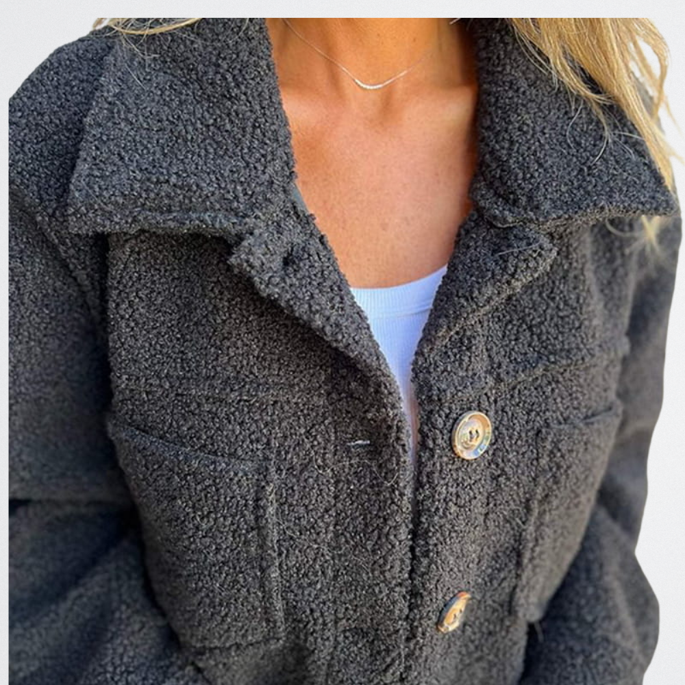 Ione - Plüsch Button-Up Jacke