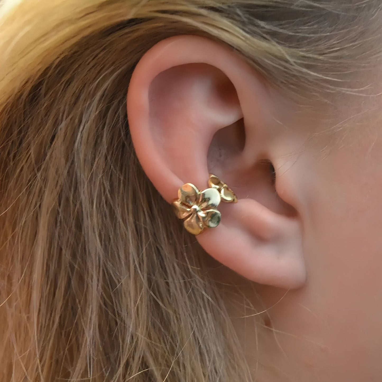 Anne - Plumeria-Clip-On Ohrringe