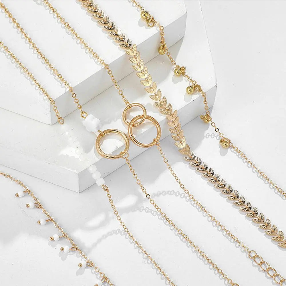 Goldakzentiertes Boho-Armband in eleganter Verpackung