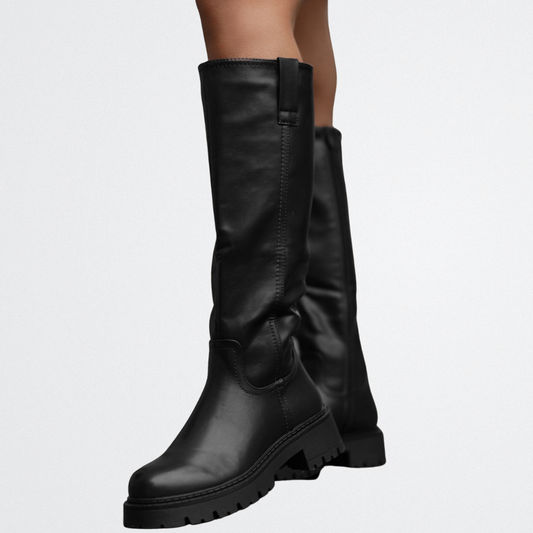 Cora – Klassische flache Stiefel