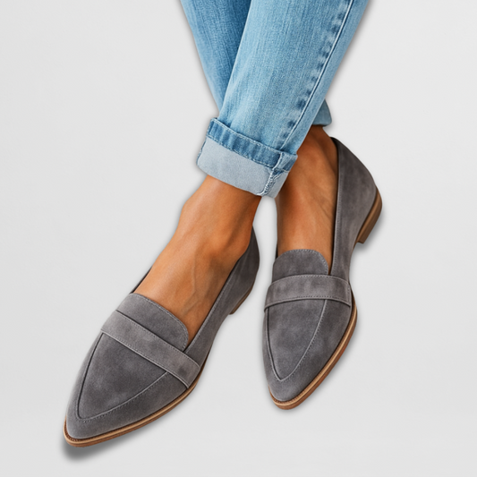 Avery - Minimalistische Wildleder Slipper