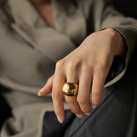 Alfraye - Eleganter Goldener Sphärischer Ring