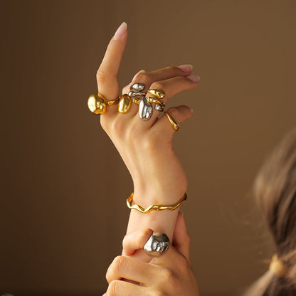 Alfraye - Eleganter Goldener Sphärischer Ring